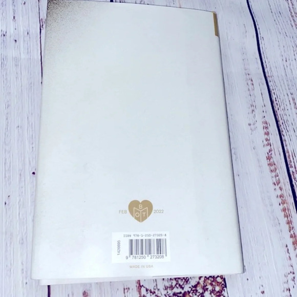 The Golden Couple novel hardback 2022 - Picture 7 of 8